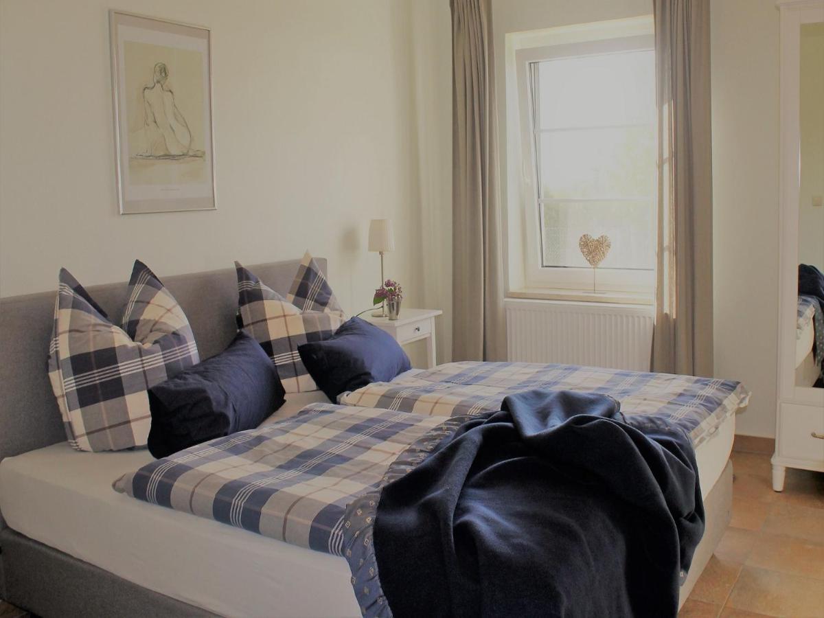 Gutshof Marienthal Apartment Viereck Екстериор снимка