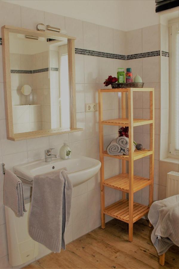 Gutshof Marienthal Apartment Viereck Екстериор снимка